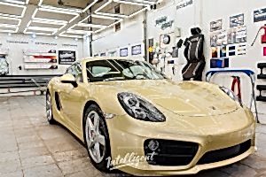 Детейлинг полировка кузова керамика авто Porsche Cayman в центре Intelligent detailing
